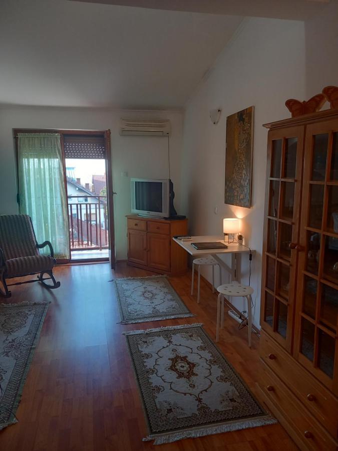 Cosy Rooftop Studio With Balcony Belgrad Exteriör bild
